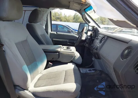 2014 Ford F-250 Xl z USA, uszkodzony, nr VIN 1FT7W2AT0EEA37495